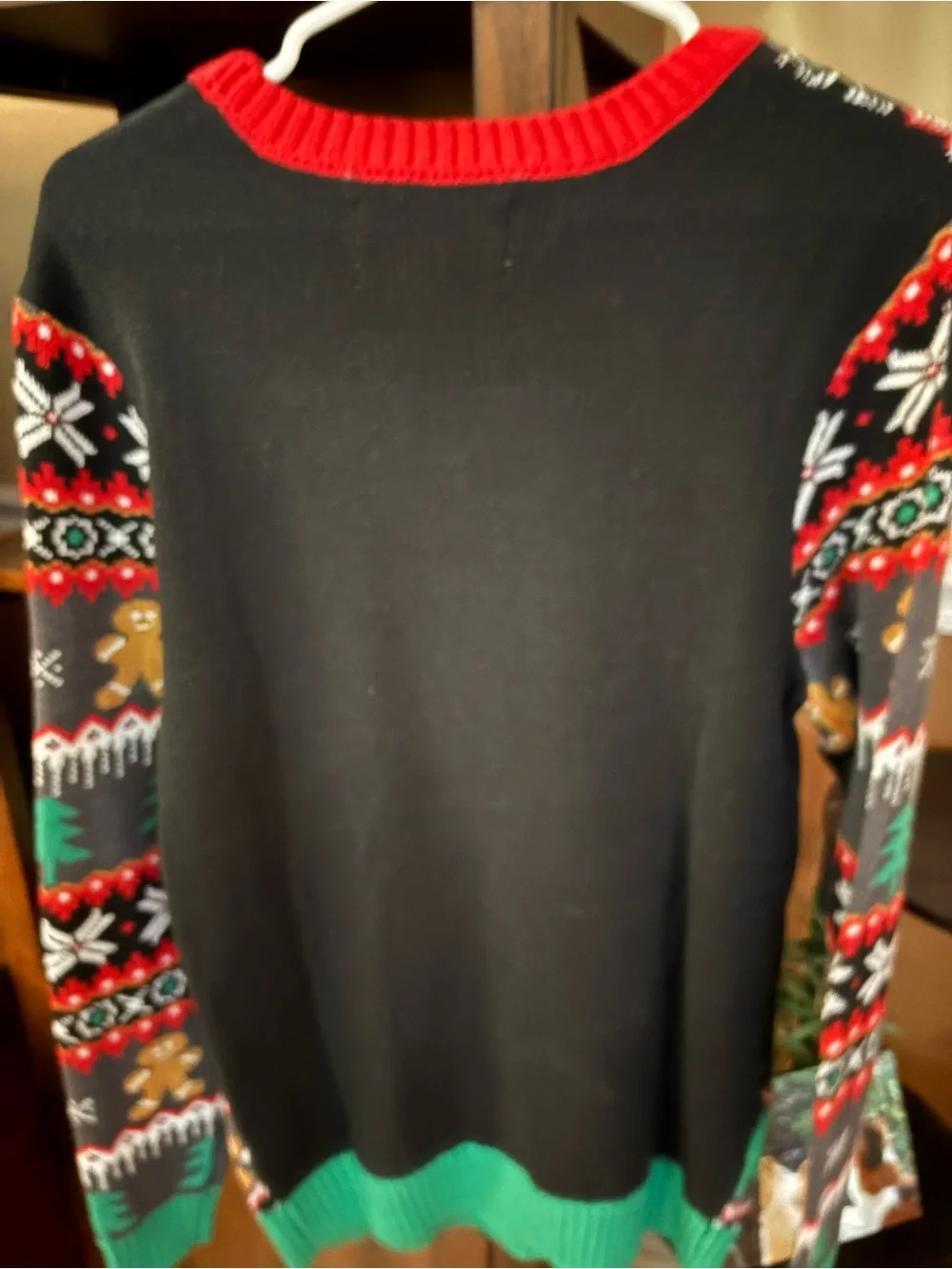 Men's Christmas Santa Gingerbread Holiday Sweater NWT! Size M